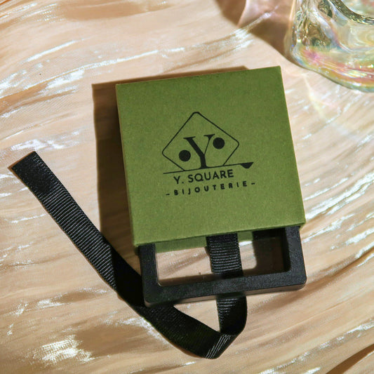 < Gift Box >