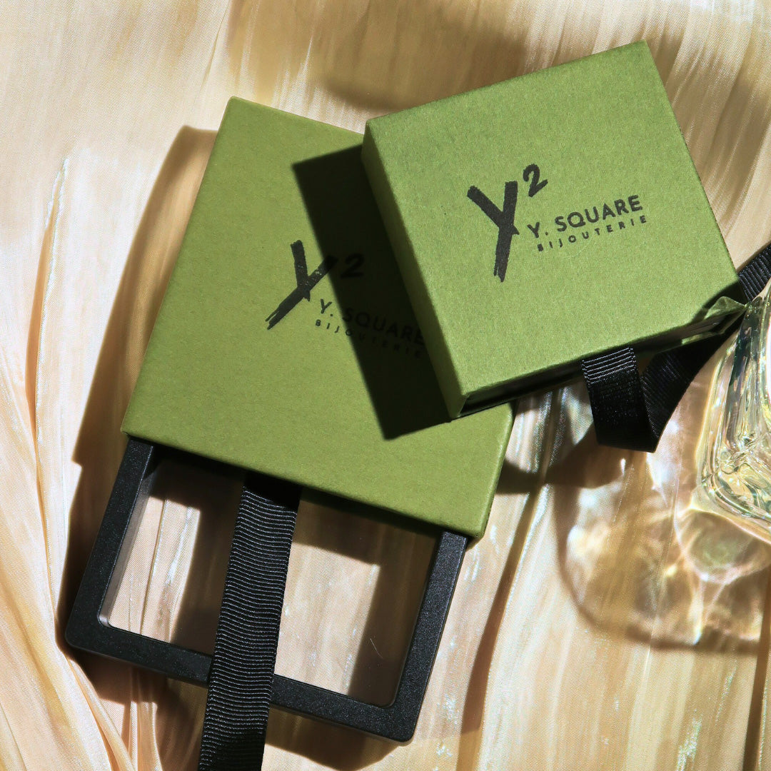 < Gift Box >