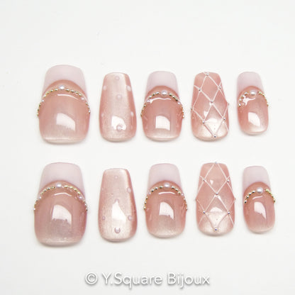 < Ballerina >