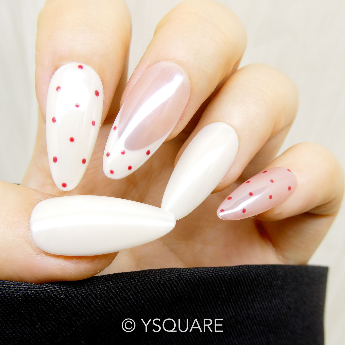< Cream Cherry >